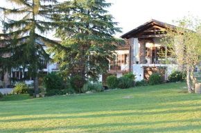 Гостиница Bed and Breakfast Cascina Beccaris  Костильоле Д'асти